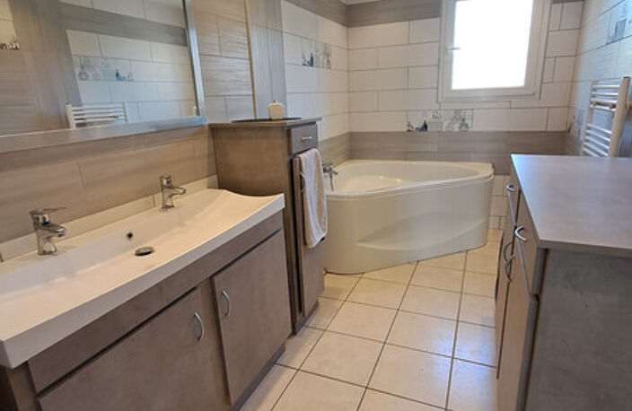 Villa — photo 4