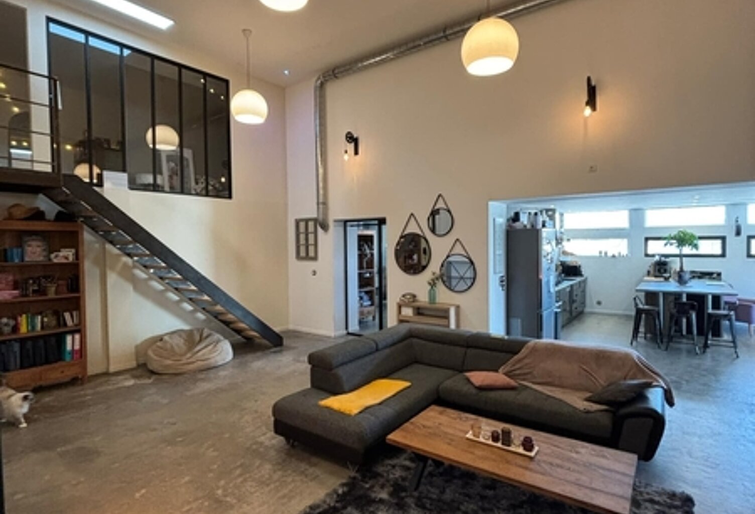 Loft — photo 1