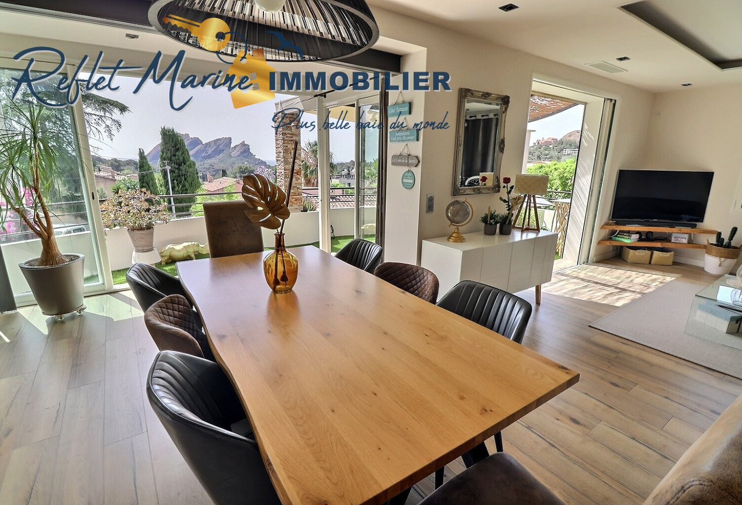 Vue mer et parc des calanques, appartement avec terrasse en — photo 1