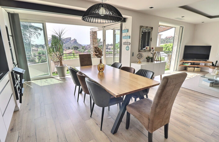 Vue mer et parc des calanques, appartement avec terrasse en — photo 2