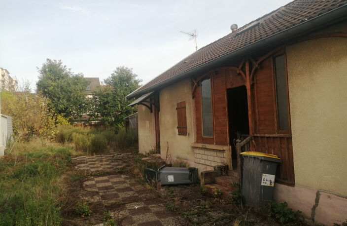 REIMS, rare, terrain constructible de 216m2 dans le quartier du Clairmarais à 7 mn à pied de la gare — photo 2