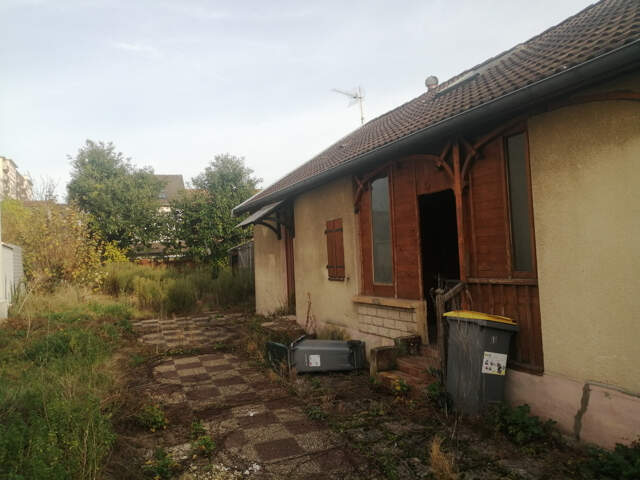 REIMS, rare, terrain constructible de 216m2 dans le quartier du Clairmarais à 7 mn à pied de la gare — photo du bien