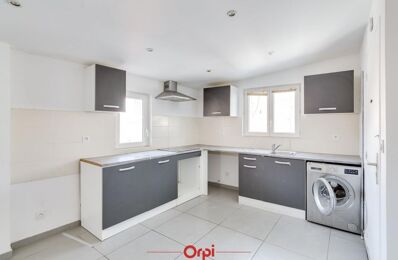 location appartement 750 € CC /mois à proximité de Marseille 16 (13016)