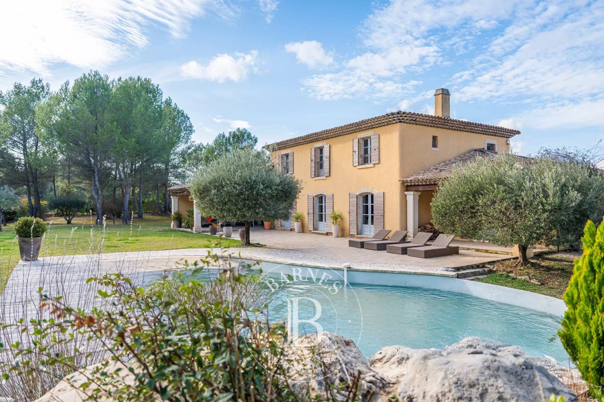 Villa / Maison 6 pièces  à vendre Aix-en-Provence 13100