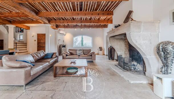 Villa / Maison 6 pièces  à vendre Aix-en-Provence 13100