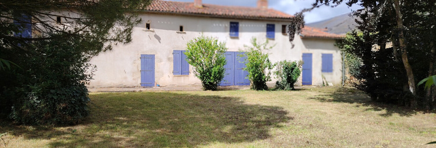 Maison 9 Pièces 195 m² à vendre à Irais (79600)