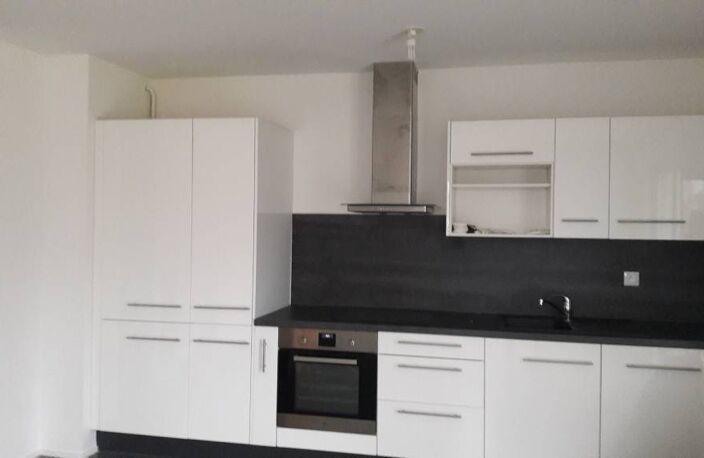 ANNOEULLIN (59): A LOUER APPARTEMENT DE TYPE III — photo 2