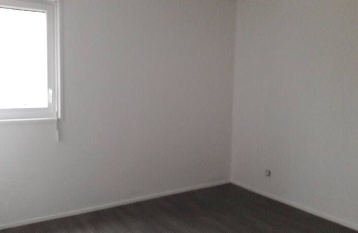 ANNOEULLIN (59): A LOUER APPARTEMENT DE TYPE III — photo 4