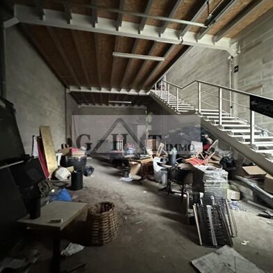 Local industriel  2360 €