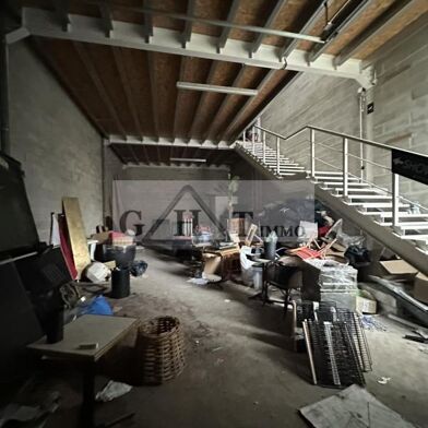 Local industriel  2360 €