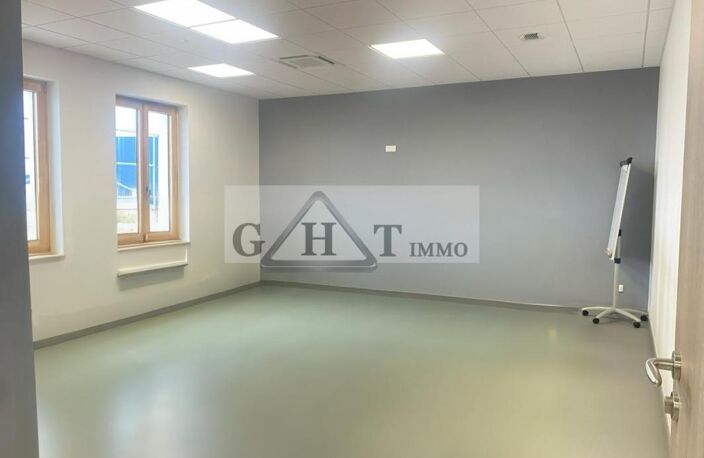 À LOUER – PLATEAU DE BUREAUX DE 142M² A VILLENOY — photo 5