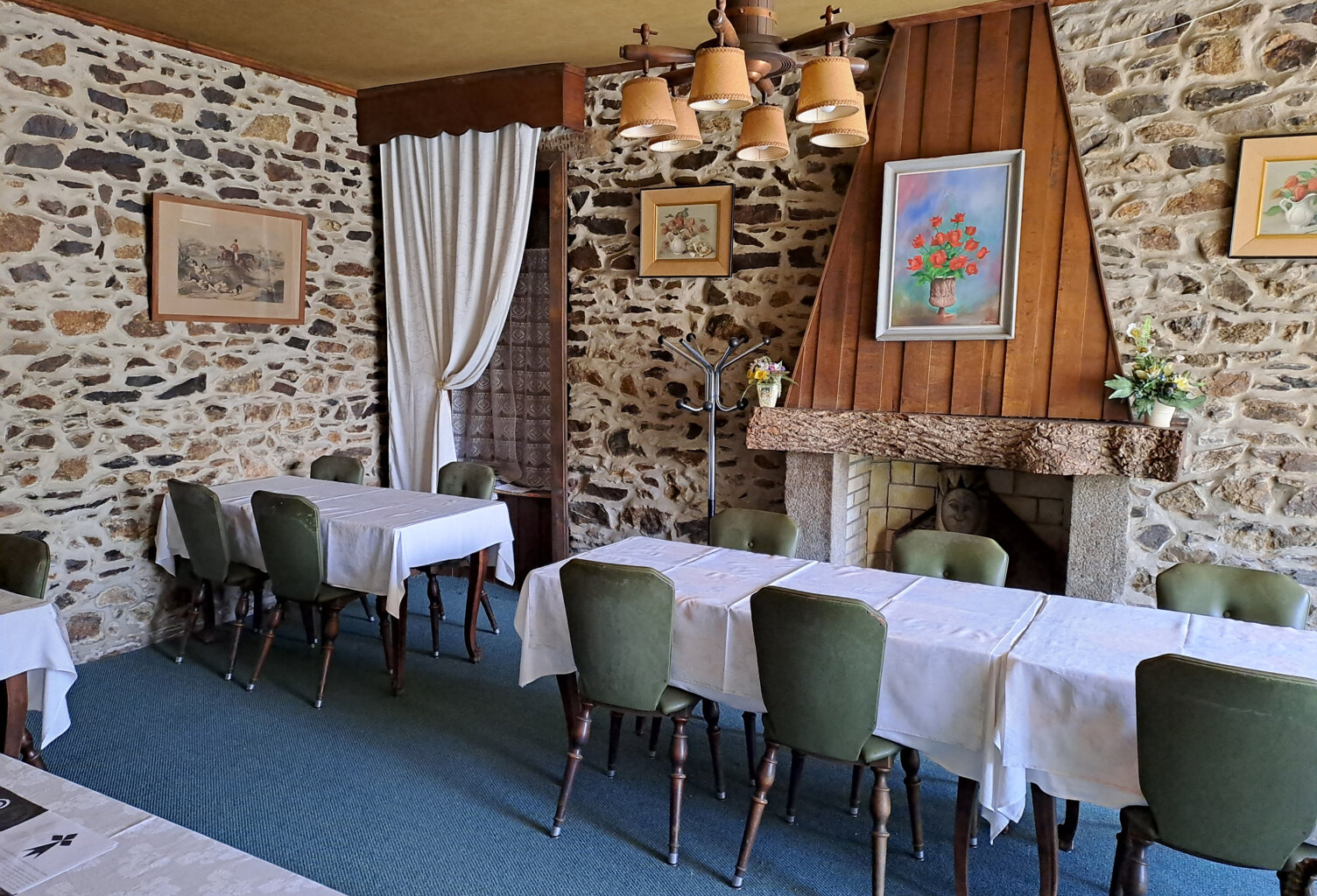 Grande Bâtisse en Pierres, Proche St QUAY,  IDEAL Investisse — photo 1