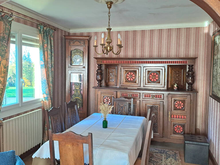 Maison avec sous sol et jardin clos — photo 1