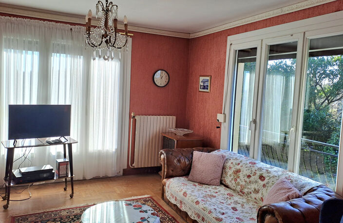 Maison avec sous sol et jardin clos — photo 2