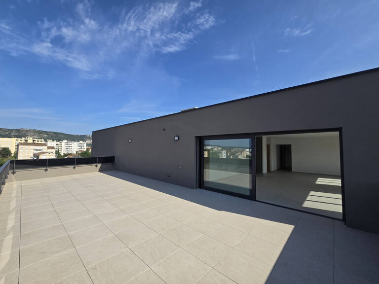 Valence, Appt T5 dernier étage avec terrasse proche Danton — photo 1