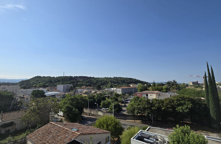 Valence, Appt T5 dernier étage avec terrasse proche Danton — photo 4