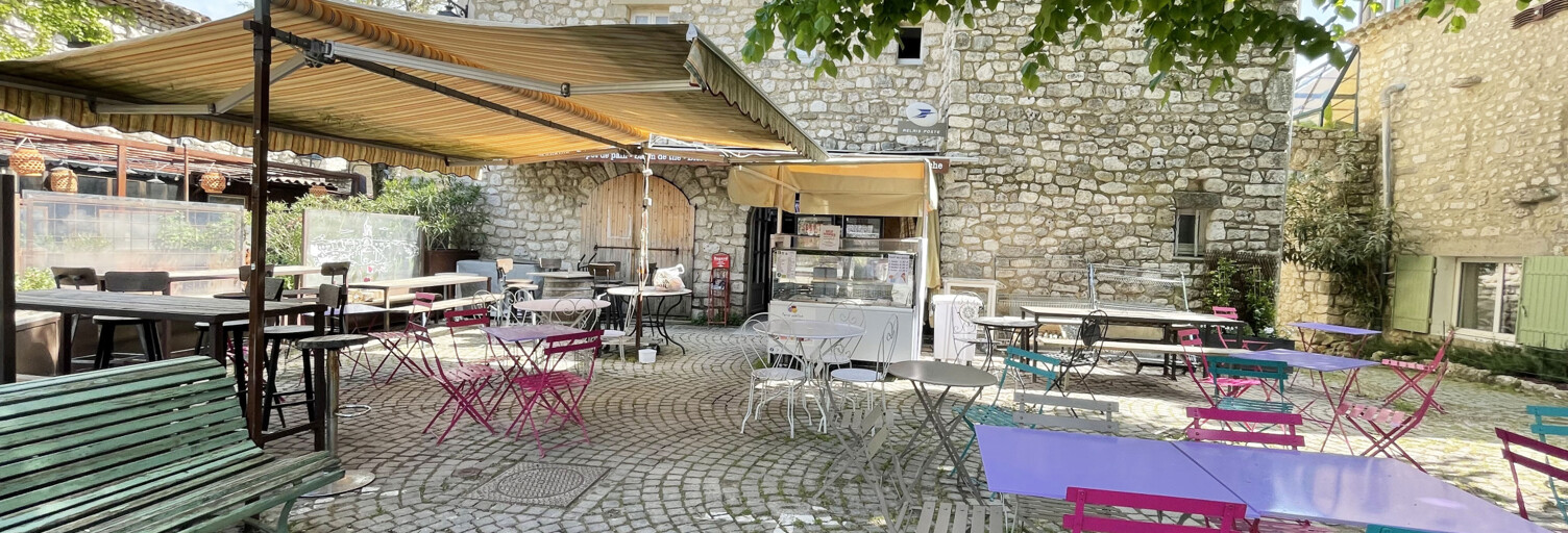 Commerce  74 m² à vendre à La Garde-Adhémar (26700)