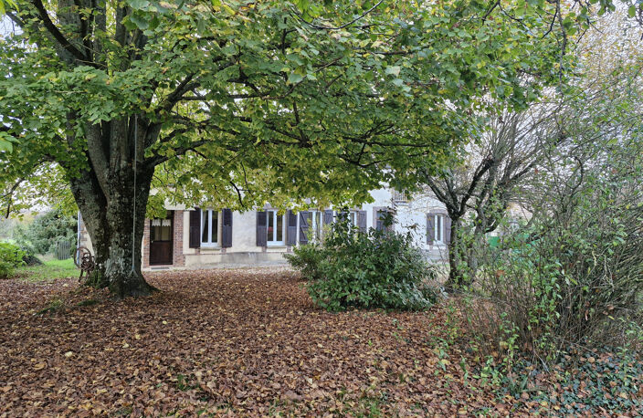 MAISON ANCIENNE AVEC GRANGE  à 10 minutes  de VILLENEUVE SUR — photo 2