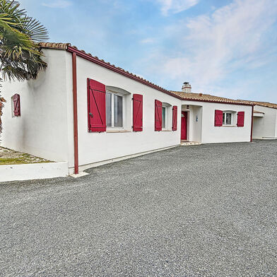 Maison 5 pièces 396000 €