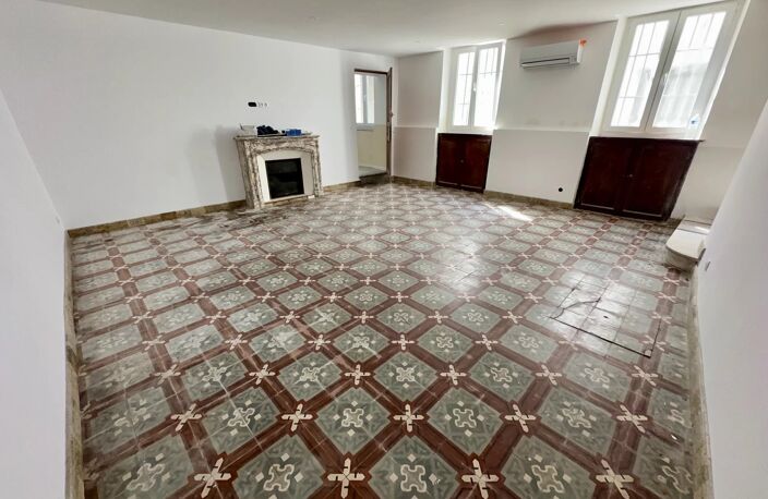 Immeuble Hotel particulier, 6 chambres, 3 salles de bains — photo 3