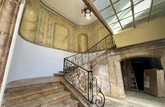 Immeuble Hotel particulier, 6 chambres, 3 salles de bains — photo 5