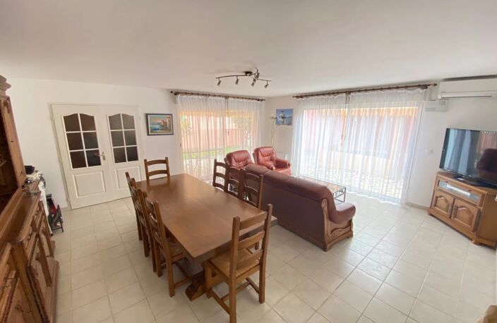 LA LONDE MAISON T5 DIRECT PLAGE — photo 3