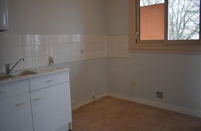 location appartement 595 € CC /mois à proximité de Mâcon (71000)