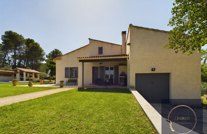 Villa de 145 m2 sur les hauteurs d'eyragues sur un parc de 5 — photo 2