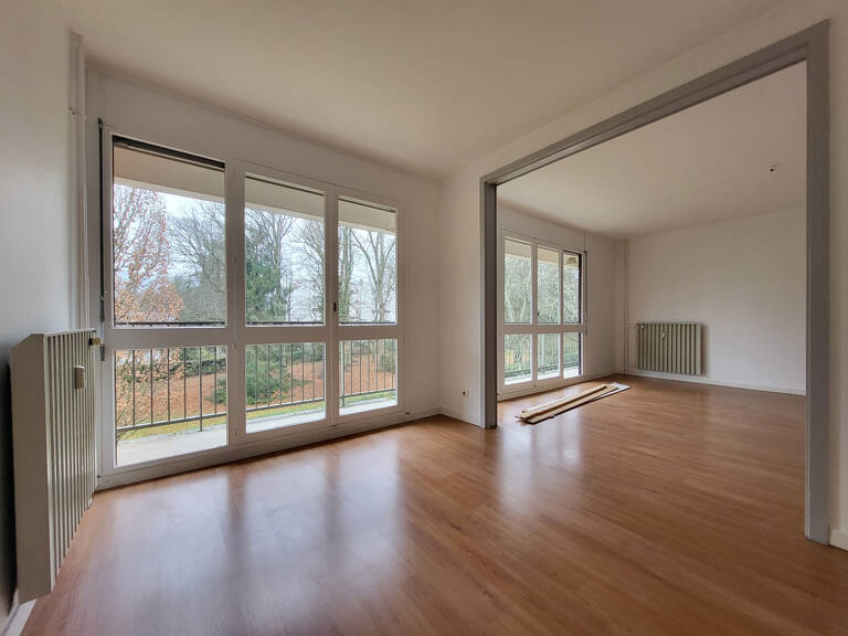 Appartement 3/4 pièces de 77 m2, 13 avenue de Robache 88100 — photo 1