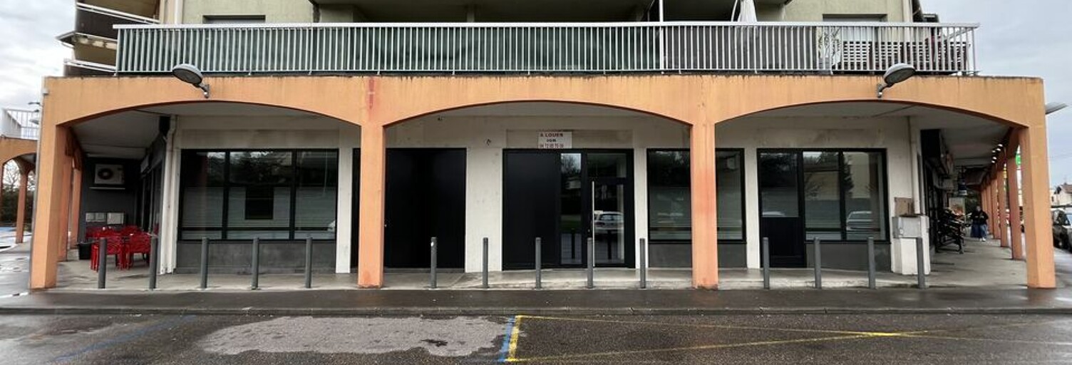 Commerce  168 m² à louer à Décines-Charpieu (69150)