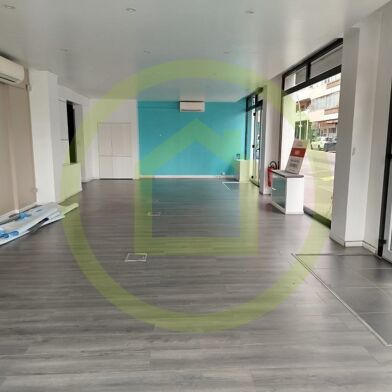 Commerce  290000 €