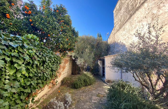A l'intérieur de la Cité fortifiée, magnifique maison de village 2 étoiles ★★ — photo 2