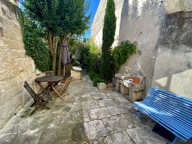 A l'intérieur de la Cité fortifiée, magnifique maison de village 2 étoiles ★★ — photo 3