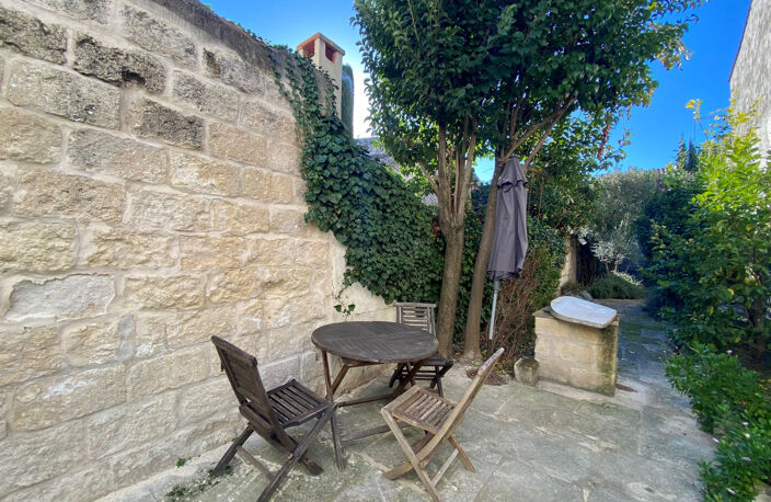 A l'intérieur de la Cité fortifiée, magnifique maison de village 2 étoiles ★★ — photo 4
