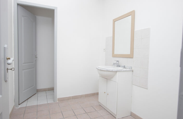 Aigues-Mortes bureau commerciaux ou professionnel — photo 3