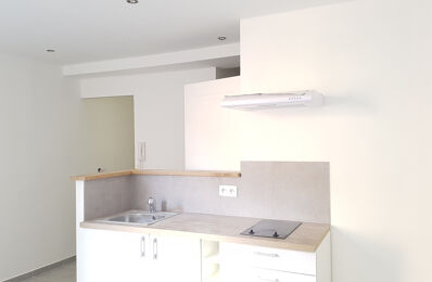 location appartement 630 € CC /mois à proximité de Marseille 2 (13002)