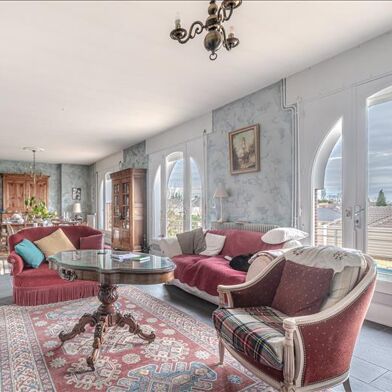 Maison 7 pièces 296800 €