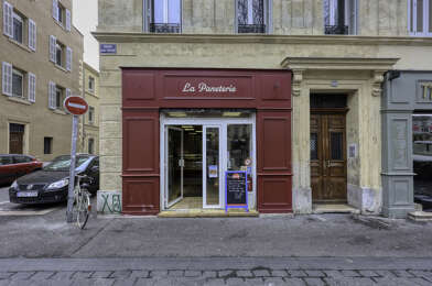 Commerce  153000 €