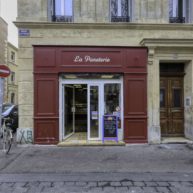 Commerce  153000 €