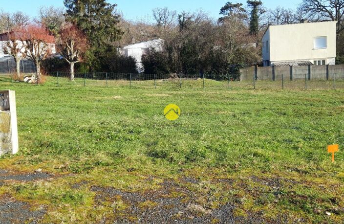 TERRAIN CONSTRUCTIBLE 908 M2 — photo 2