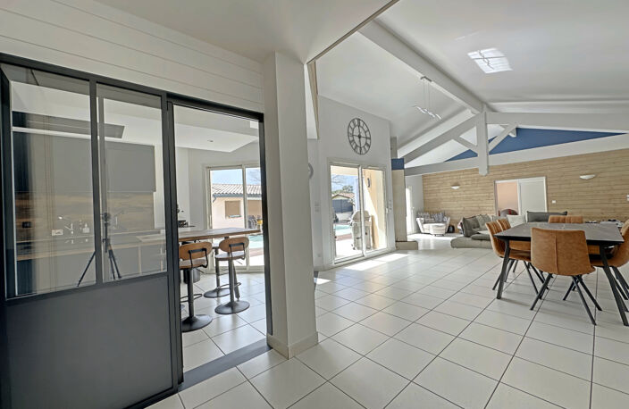 Maison de plain-pied - Libourne - 5 chambres. — photo 2