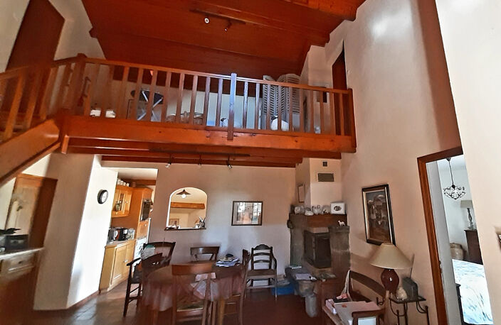 maison de village avec terrain — photo 3