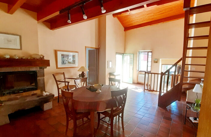 maison de village avec terrain — photo 4