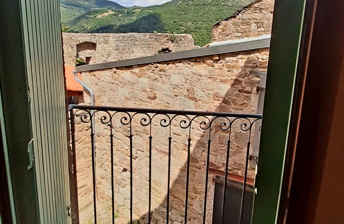 maison de village avec terrain — photo 5