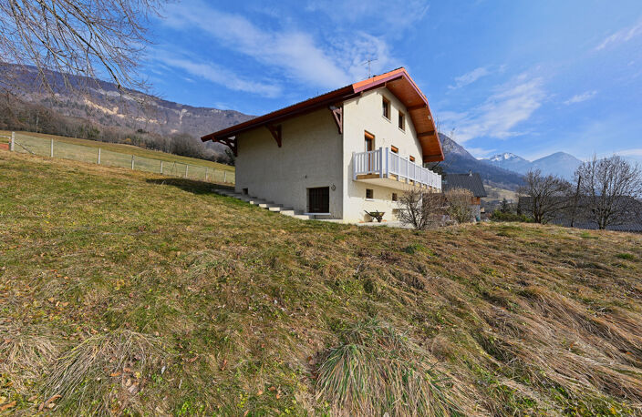 THOIRY, MAISON DE 223 M2 A VENDRE SUR UN TERRAIN DE 4749 — photo 2