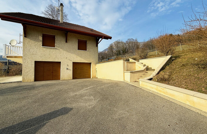 THOIRY, MAISON DE 223 M2 A VENDRE SUR UN TERRAIN DE 4749 — photo 3