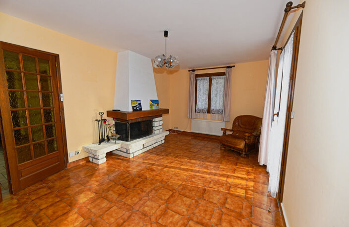 THOIRY, MAISON DE 223 M2 A VENDRE SUR UN TERRAIN DE 4749 — photo 4