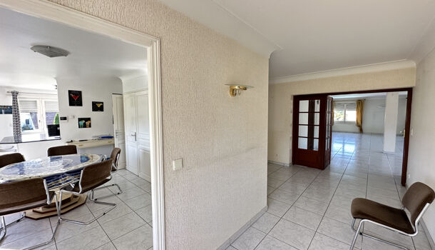 Villa / Maison 10 pièces  à vendre Gelos 64110