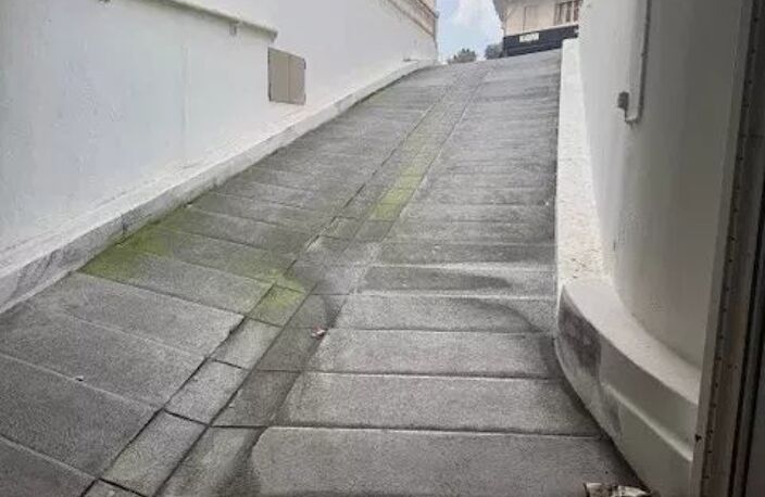 Cannes Centre 'Banane' Vente Caves — photo 3