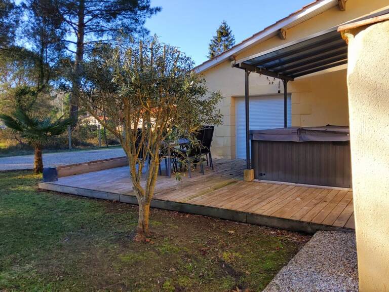 Maison À vendre à SAINT GERMAIN D'ESTEUIL — photo 1
